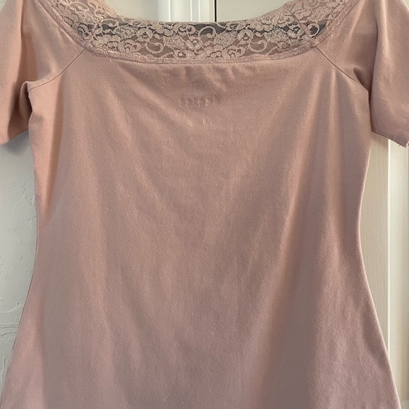 Decree Blush Lace Boat Neck Stretchy Top SM - Picture 2 of 4